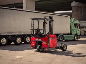 PALFINGER launches first middle-seat truck-mounted forklift in FL range